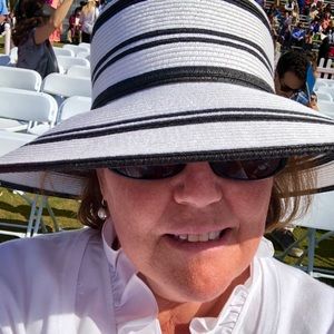 Meet your Posher, Deb